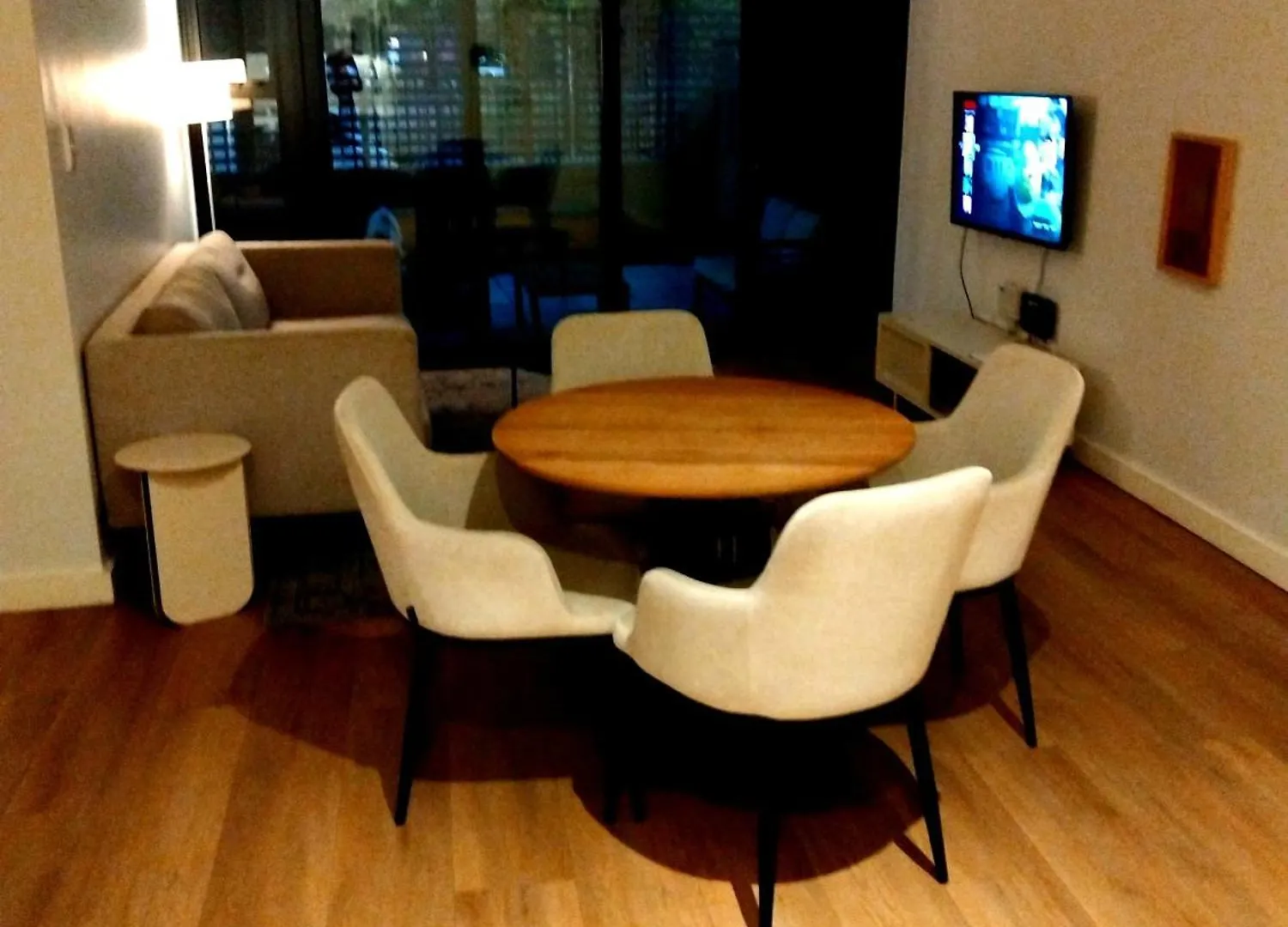 Apartment Mod 2 Bedroom On The Promenade Cape Town South Africa